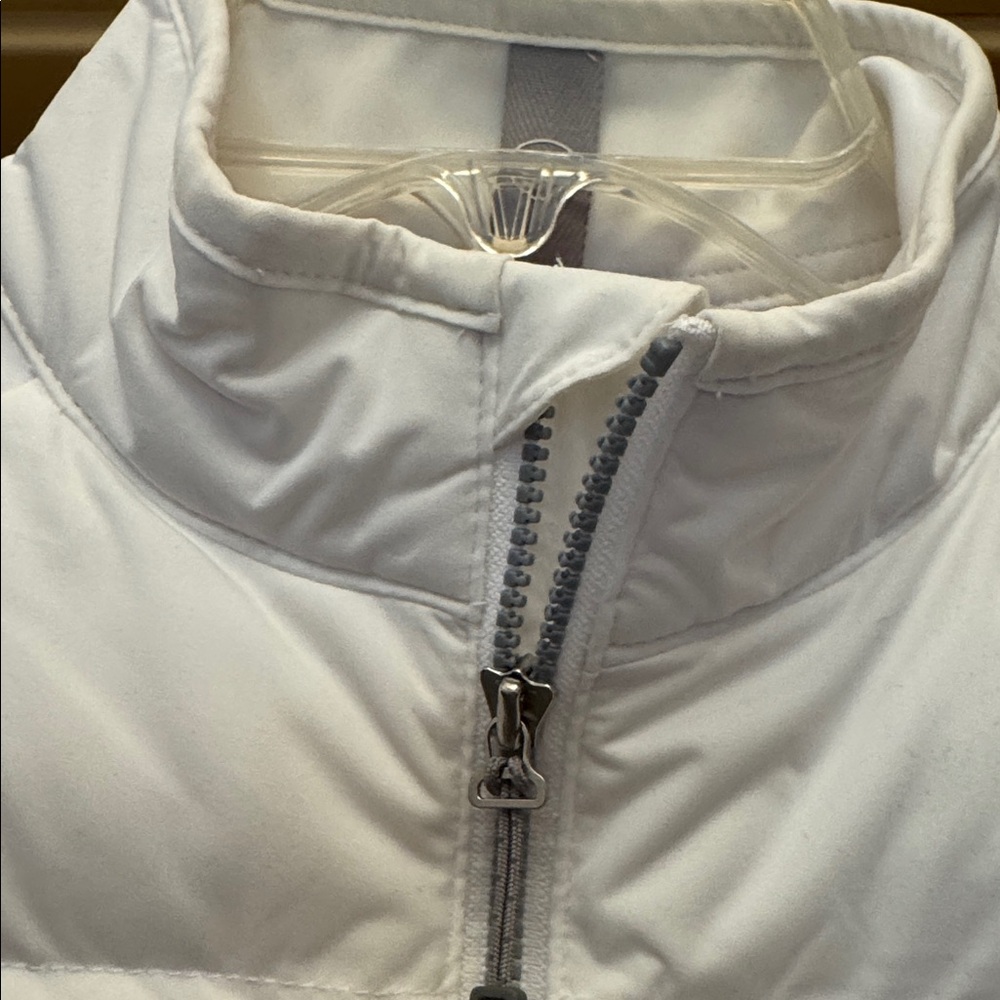 Peter Millar Women’s vest - Picture 4 of 6